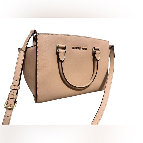 Micheal Kors Kellen Satchel - Picture 7 of 8